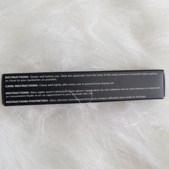 Aesthetica High Impact Pigment Liquid Eyeliner Felt Tip Waterproof Black NEW - Picture 2 of 6